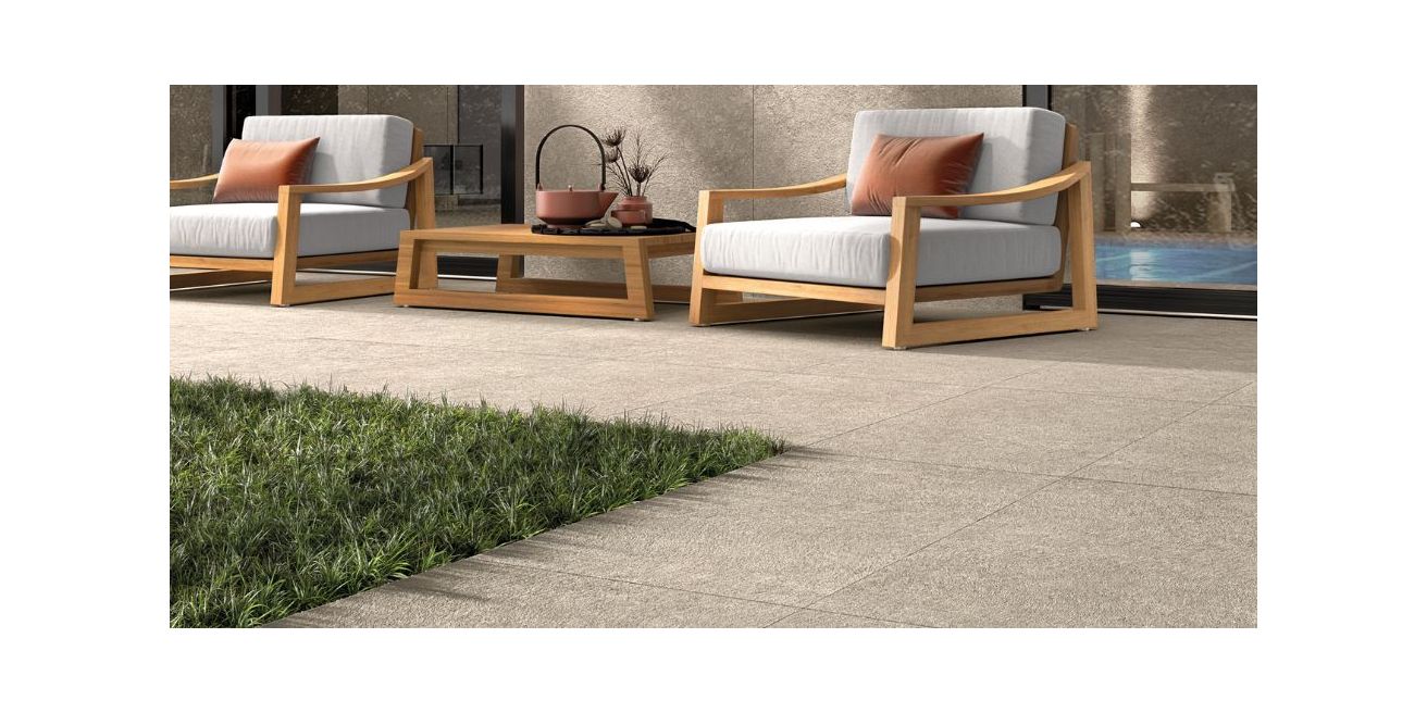 Scegliere il gres porcellanato per il giardino: resistenza, estetica e funzionalità