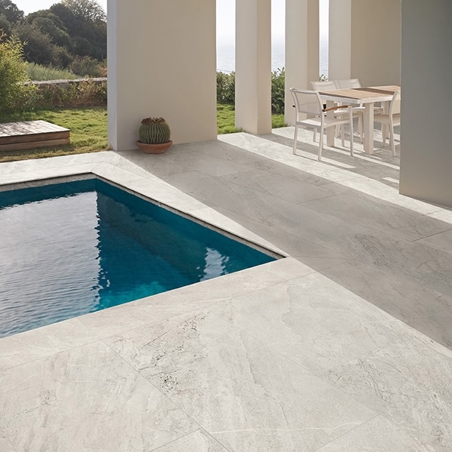 Płytka porcelanowa z efektem kamienia jerozolimskiego biała 20 mm R11 60X60 - Eawe978